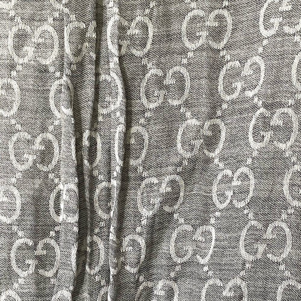 Gucci GG Lightweight wool/silk blend scarf, fringe, grey with white GGs, L, EUC - Picture 10 of 16